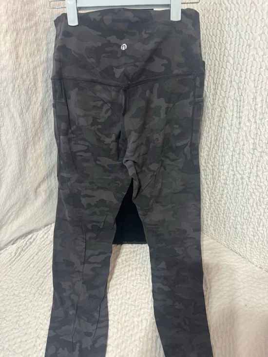 HALARA Women's Dark Gray Camo High-Rise Leggings - Picture 2 of 2